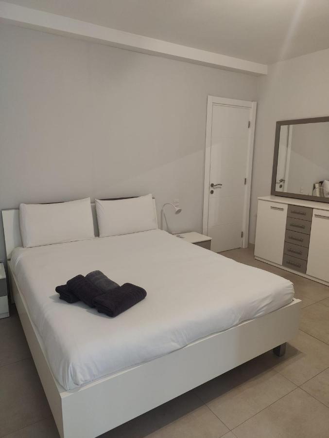 Gzira, 2 Bedroom Apartment Exterior foto